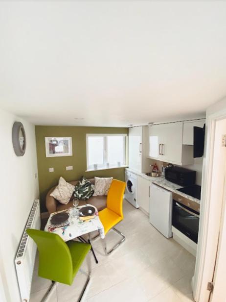 Station 36 Studio Apt Portstewart Exterior foto